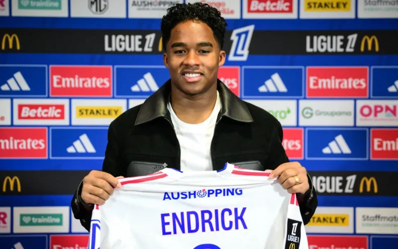 رحيل ألونسو ينهي إعارة إندريك.. النصر يلغي صفقة بينتو إلى جنوى